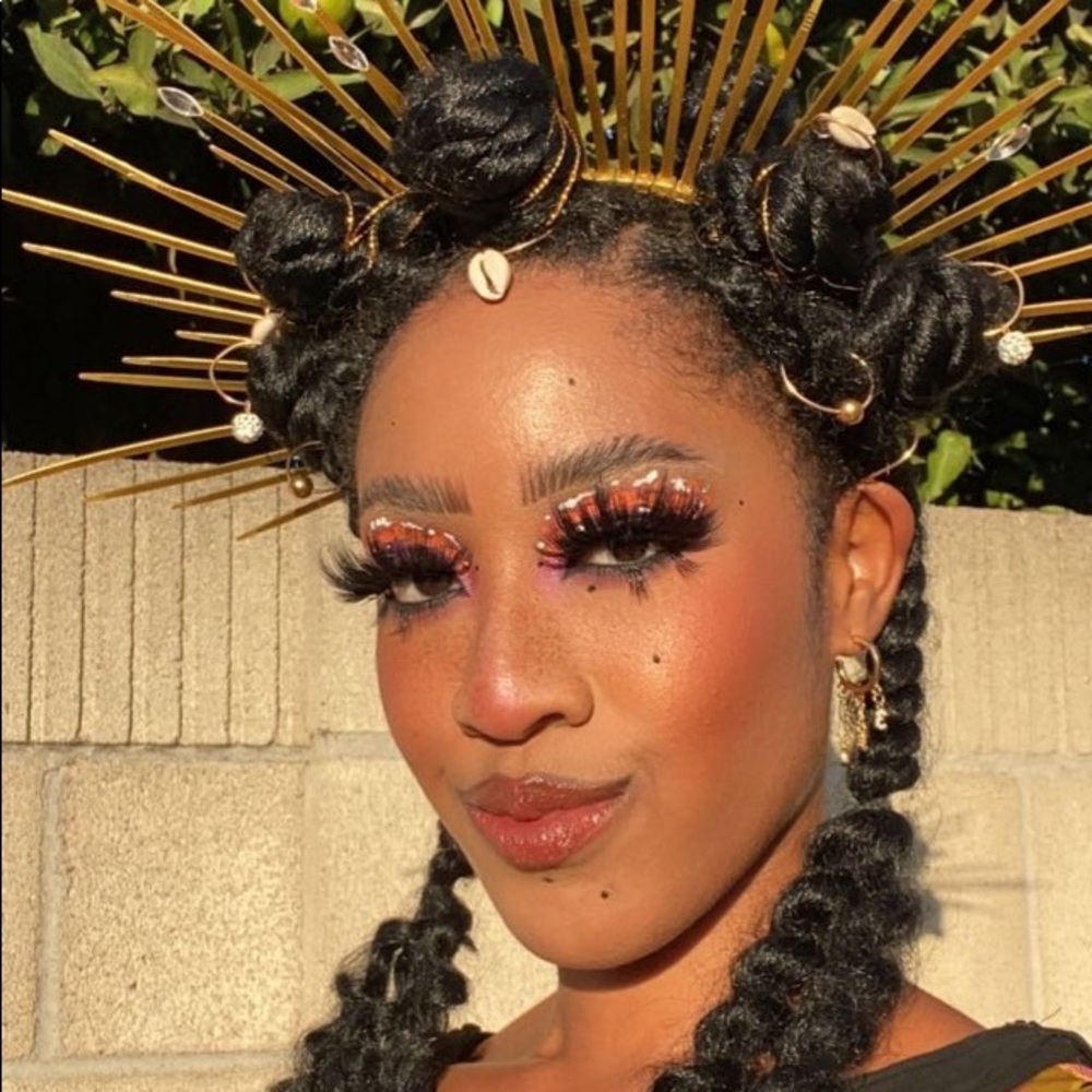 Meet your Posher, Kadija